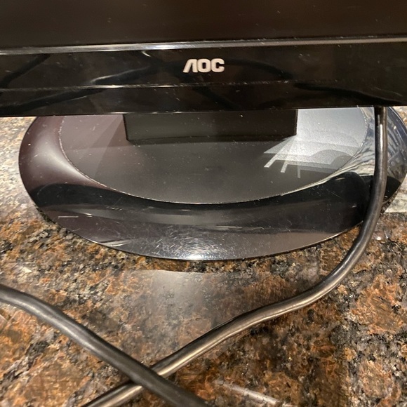 AOC Computer Monitor - Picture 2 of 6
